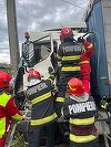 Prahova - Accident între un autobuz şi un camion, la Şirna. Şoferul autocamionului a fost rănit. A fost solicitat elicopterul SMURD - FOTO
