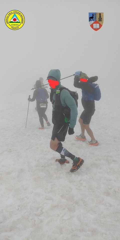 Salvamont Braşov - 11 incidente din cauza condiţiilor meteorologice nefavorabile, în timpul competiţiei de alergarea montană Transilvania 100. Trei sunt încă în desfăşurare / Salvamont Prahova, în alertă