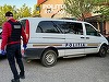 Botoşani: 11 percheziţii în cadrul unui dosar penal de şantaj, violare de domiciliu, ameninţare / Un bărbat este acuzat că a acordat împrumuturi cu dobânzi, iar dacă acestea nu erau restituite atunci victimele erau supuse unor presiuni şi ameninţări