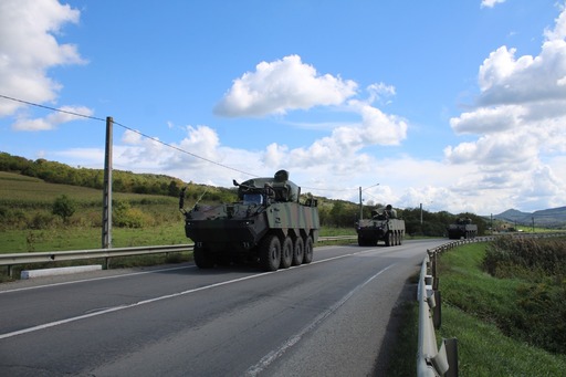 Trei transportoare blindate Piranha 5, implicate în accident în judeţul Sălaj / 11 militari au fost răniţi