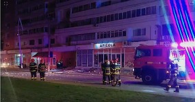 UPDATE - Dronă de tip Geran 2, de provenienţă rusească, prăbuşită pe un bloc din Galaţi. Explozie şi incendiu la un apartament / Două persoane, la spital / 12 cazuri de fragmente de drone căzute anul acesta / Reacţia MAE - FOTO, VIDEO