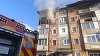 Dâmboviţa: Incendiu la un apartament din oraşul Aninoasa / 15 locatari s-au autoevacuat / Proprietara locuinţei a fost scoasă de pompieri dar a refuzat transportul la spital