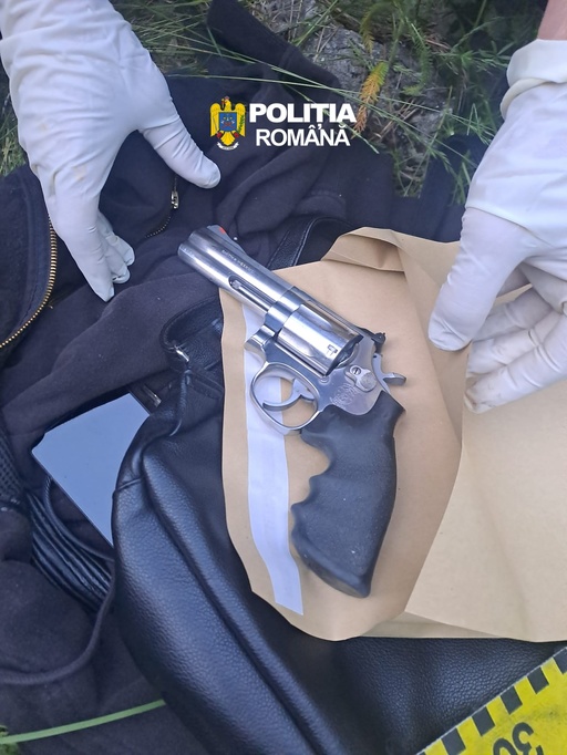 Hunedoara: Bărbatul care a tras asupra fostei iubite şi a familiei acesteia, reţinut pentru 24 de ore - FOTO. VIDEO