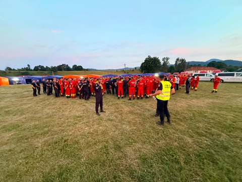 Departamentul pentru Situaţii de Urgenţă acordă ajutor sutelor de victime exploatate sub paravanul unei asociaţii umanitare, din Bihor/ Linie TelVerde pusă la dispoziţia rudelor pentru informaţii privind locaţia şi starea bolnavilor - FOTO