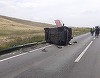 Mehedinţi: Copil de 11 ani, mort într-un accident rutier / Şoferul a rămas încarcerat în maşina care s-a răsturnat, iar băiatul a fost aruncat la marginea şoselei