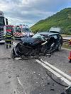 UPDATE - Sibiu: Un bărbat, rănit după ce un autoturism s-a ciocnit de un TIR, pe DN 7/ Traficul se desfăşoară alternativ