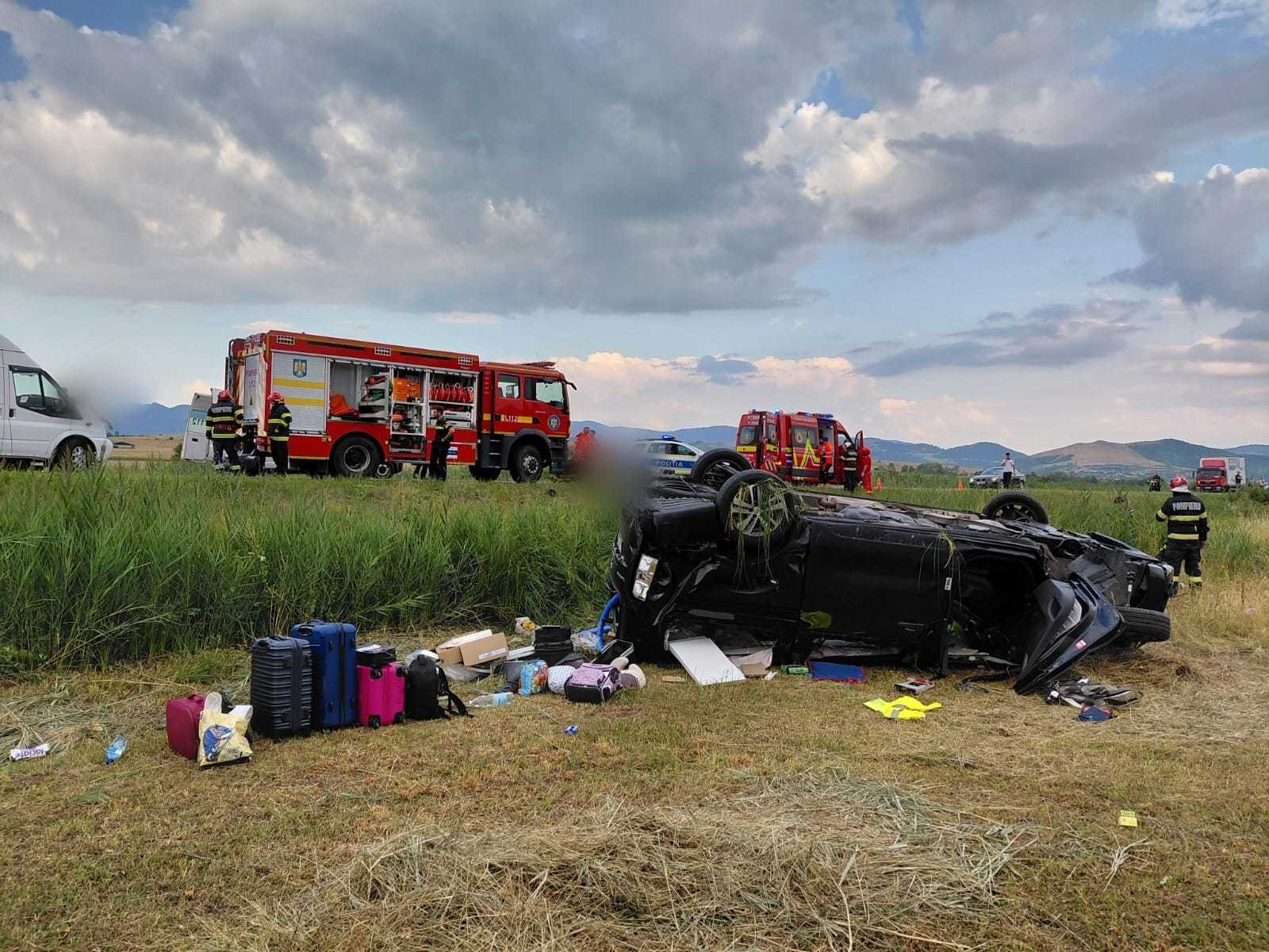UPDATE - Accident pe DN 1 Cluj-Napoca - Oradea, în apropierea localității Huedin - Șase persoane au fost rănite. Traficul este oprit - FOTO