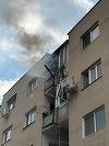 Covasna: Incendiu la etajul patru al unui bloc din Sfântu Gheorghe / Au fost afectate două locuinţe / 15 persoane au ieşit din imobil