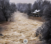 Cod roşu de inundaţii şi viituri rapide, la noapte, în judeţele Dâmboviţa şi Prahova/ Alte judeţe din ţară, sub avertizare Cod portocaliu/ Recomandările specialiştilor