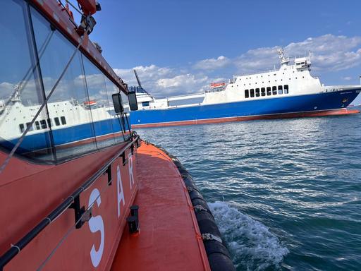 Marinar turc cu probleme medicale, preluat de un echipaj ARSVOM de la bordul unei nave aflată în zona de ancoraj a Portului Constanţa