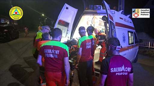 Un alpinist care a plecat singur pe un traseu de căţărare în zona Poiana Ţapului, salvat după ce a căzut/ El a fost găsit de salvamontiştii din Prahova cu multiple traumatisme, fiind transportat la spital