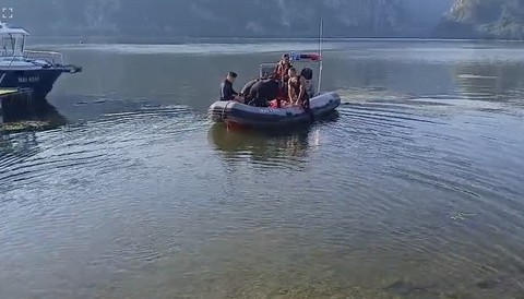 Mehedinţi: Au fost reluate căutările bărbatului dispărut în Dunăre, după ce s-a lovit cu ski-jet-ul de o geamandură
