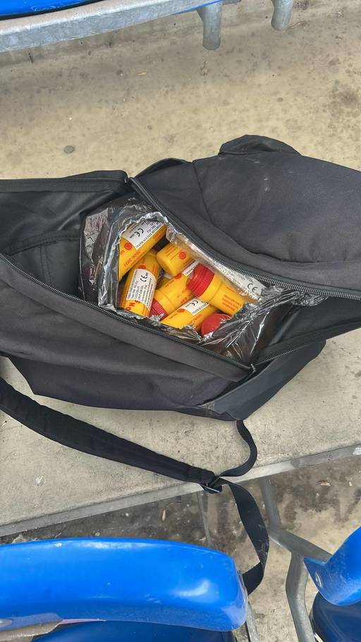 Rucsac încărcat cu materiale pirotehnice şi alte substanţe, găsit de jandarmi pe Stadionul ”Ilie Oană” înaintea partidei Beitar Ierusalim-FK Austria Viena
