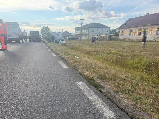 Timiş: Accident în care au fost implicate 11 persoane - Un bărbat a murit, iar alte două victime au fost duse la spital / A intervenit şi elicopterul SMURD - FOTO