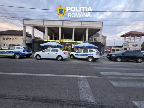 Peste 50 de percheziţii în şase judeţe şi în Bucureşti, într-un dosar de evaziune fiscală/ Au fost vizate sediile unor societăţi comerciale şi domiciliile unor persoane fizice implicate în infracţiuni