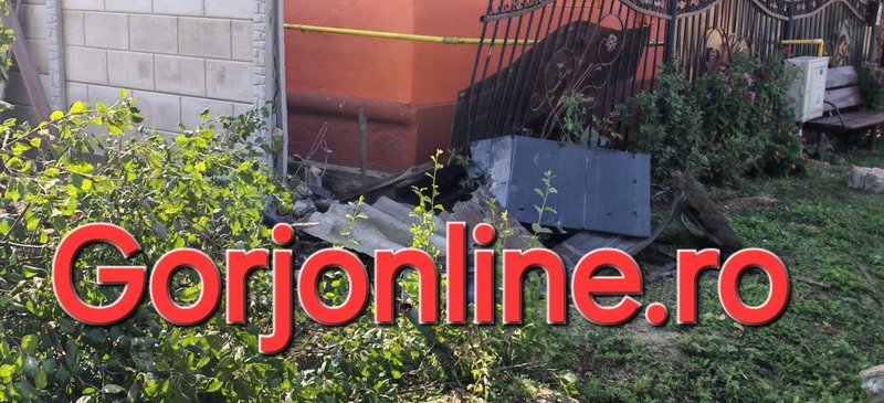 Gorj: Un viceprimar a provocat un accident rutier, intrând cu maşina în gardurile unor case, iar când s-a prezentat la spital a spus că a căzut din picioare. Maşina, ridicată de la locul accidentului cu tractorul