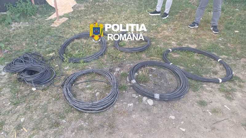 Hunedoara: 18 percheziţii într-un dosar privind furtul unor cantităţi importante de cabluri din cupru de pe şantierul Termocentralei Mintia/ Sunt vizaţi 12 angajaţi pe şantier/ Prejudiciul, estimat la aproape 600.000 de euro