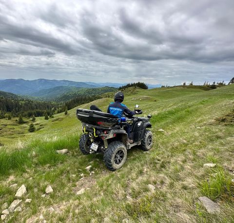Buzău: Doi tineri care plecaseră spre Lacul Vulturilor au cerut ajutor la 112, după ce nun s-au mai putut orienta din cauza ceţii