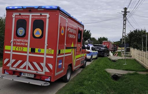 Botoşani: Femeie căzută într-o fântână adâncă de şase metri, salvată de pompieri