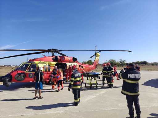 Navă lovită de dronă în Marea Neagră – ANR: Opt marinari sunt în stare bună şi vor fi preluaţi de navele de salvare / Trei răniţi au fost preluaţi de elicopterul MAI