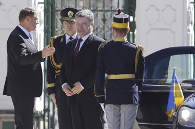 Petro Poroşenko şi-a început vizita oficială în România
