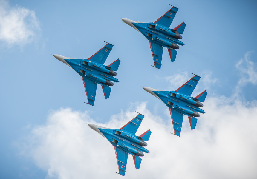 Şeful Statului Major al Forţelor Aeriene spune că avioane ruseşti au zburat la o sută de kilometri de spaţiul aerian românesc