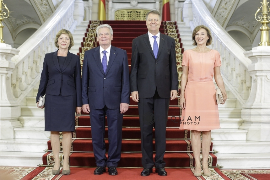 Preşedintele Klaus Iohannis l-a primit la Cotroceni pe preşedintele Germaniei, Joachim Gauck. GALERIE FOTO