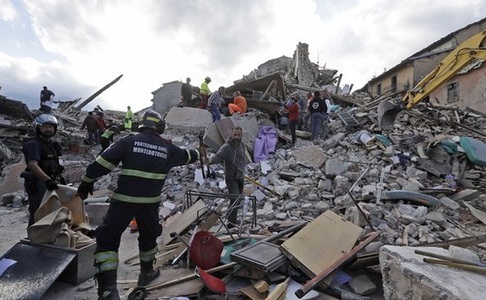 Klaus Iohannis i-a transmis condoleanţe preşedintelui Sergio Mattarella, după cutremurul care a afectat centrul Italiei