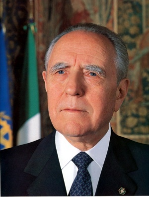 Iohannis transmite condoleanţe după decesul fostului preşedinte italian Carlo Azeglio Ciampi