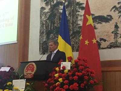 Cioloş, la ambasada Chinei: România vrea să adere la Banca Asiatică pentru Investiţii în Infrastructură