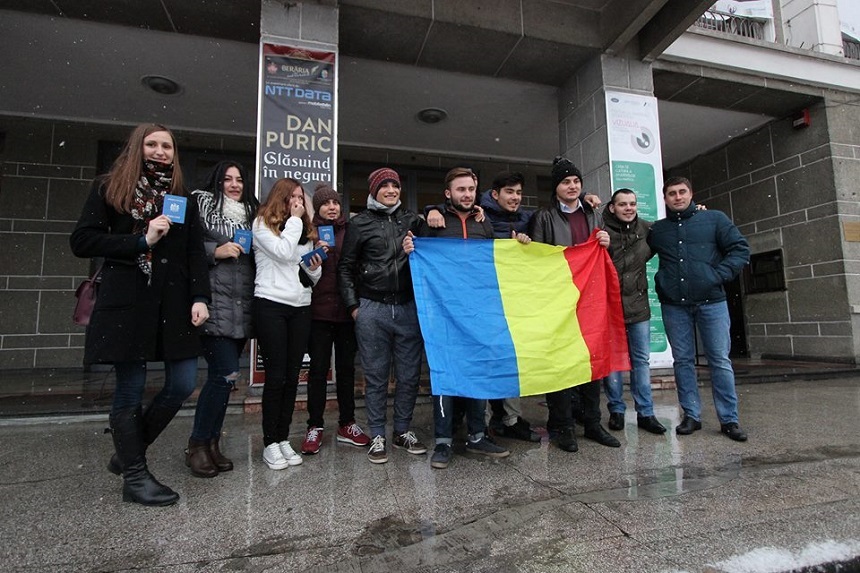 REPORTAJ: Moldovenii din Transilvania, în număr mare la vot: De vreo 10 ani alegem pro-Europa. E momentul în care asta chiar s-ar putea întâmpla