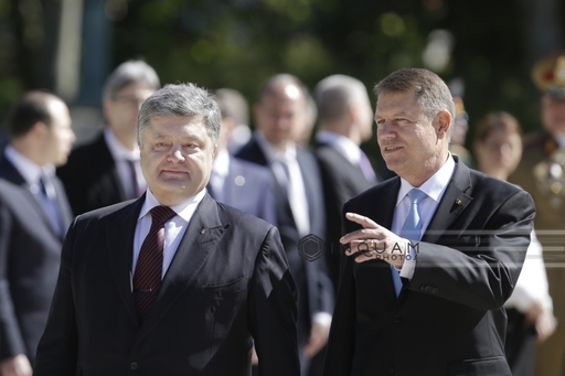 Iohannis va merge în Ucraina, la invitaţia lui Petro Poroşenko, şi va vizita regiunea Cernăuţi