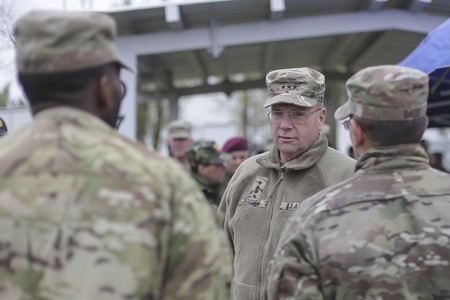 INTERVIU - Comandantul Armatei SUA din Europa: România, aliat foarte bun, trebuie să continue modernizarea. Aveţi echipamente din perioada Pactului de la Varşovia. Mesaj pentru Europa:Trebuie să investiţi în securitate dacă vreţi să fiţi în siguranţă VIDE