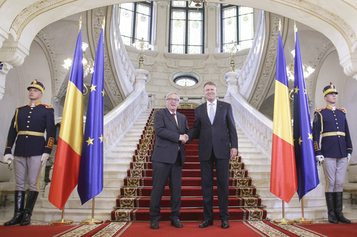 Preşedintele Comisiei Europene participă, la Cotroceni, la recepţia oferită de preşedintele Iohannis. Multumesc, Jean Claude, că ai acceptat invitaţia mea VIDEO