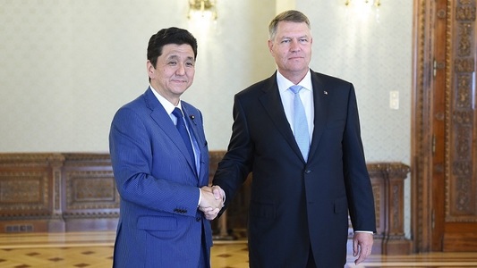 Iohannis a discutat cu ministrul japonez de Externe despre îmbunătăţirea cooperării bilaterale politice şi economice