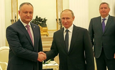 Igor Dodon: Deputatul român Codreanu, organizator al manifestaţiilor anti-Rogozin de la Aeroportul Chişinău; PDM face "un show rusofob", care le va ieşi pe ochi