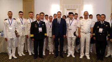 Mihai Fifor spune că mai sunt patru oferte rămase în competiţie pentru programul de corvete

