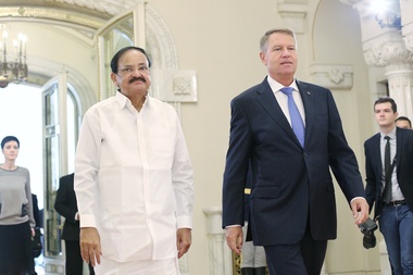 Iohannis s-a întâlnit cu vicepreşedintele Indiei: Este util să fie acordată o atenţie prioritară dezvoltării colaborării în cultură, educaţie şi turism, domenii care au demonstrat că sunt veritabile punţi ale prieteniei