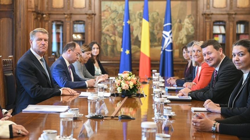 Preşedintele Iohannis s-a întâlnit cu secretarul general al Comisiei Europene: Preşedinţia română la Consiliului Uniunii Europene va plasa cetăţeanul în prim plan