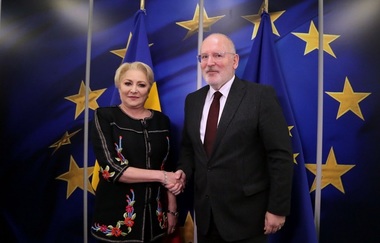 Viorica Dăncilă s-a întâlnit cu Donald Tusk şi cu Frans Timmermans / Statul de drept şi independenţa justiţiei, pe agenda discuţiei cu prim-vicepreşedintele CE - VIDEO