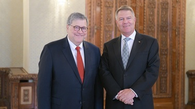 Preşedintele Iohannis l-a primit pe William Barr: Procurorul General al SUA a evidenţiat importanţa ca România să rămână un aliat predictibil, stabil şi responsabil, care respectă şi promovează valorile democratice şi statul de drept