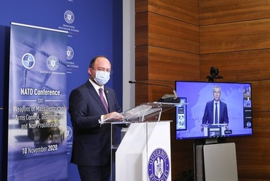 Aurescu a deschis, împreună cu secretarul general NATO, Jens Stoltenberg, Conferinţa anuală a NATO pe tema controlului armamentelor, dezarmării şi neproliferării armelor de distrugere în masă