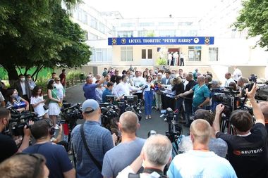 Alegeri în Republica Moldova – Maia Sandu: Sper ca astăzi să fie finalul unei ere grele pentru Moldova, sper ca astăzi să fie sfârşitul domniei hoţilor asupra Moldovei. Provocările sunt mari, iar oamenii au nevoie de rezultate

