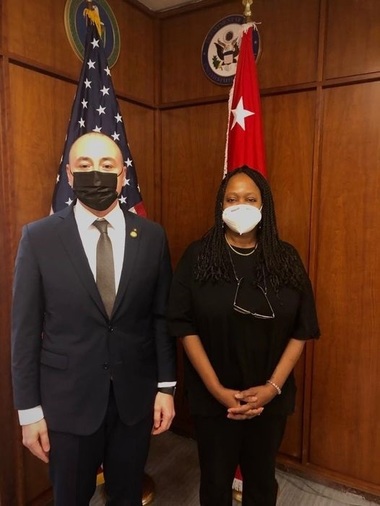 Andrei Muraru, ambasadorul român în SUA, afirmă că a avut o discuţie ”excelentă” cu un subsecretar de stat american. Întâlnirea a vizat Parteneriatul Strategic dintre cele două state, dar şi scutul de la Deveselu

