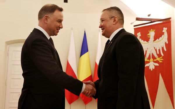 Ciucă, discuţii cu preşedintele Poloniei Andrzej Duda: România şi Polonia sunt doi piloni de stabilitate în regiune care susţin abordarea coordonată a NATO pe Flancul Estic