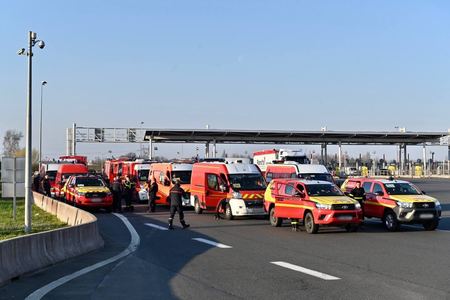 Ambasada Franţei: Două convoaie cu peste 50 de camioane care transportă echipamente medicale şi de salvare, precum şi 21 de ambulanţe, vor sosi în acest weekend la HUB-ul umanitar de la Suceava