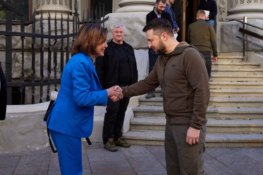 Nancy Pelosi, în vizită la Kiev – Ea l-a întâlnit pe preşedintele Zelenski căruia i-a mulţumit pentru ”lupta pentru libertate” - VIDEO 