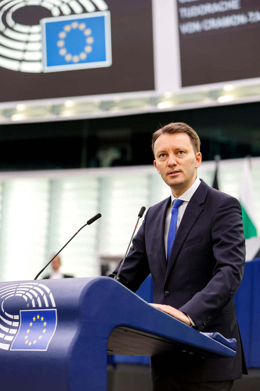Siegfried Mureşan: Parlamentul European cere acordarea statutului de stat candidat Ucrainei şi Republicii Moldova, la Consiliul European din 23 - 24 iunie: Uniunea Europeană trebuie să dea dovadă de curaj, hotărâre şi viziune 