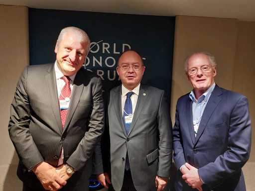 Aurescu, întrevederi cu reprezentanţi ai mediului de afaceri în marja Forumului Economic Mondial/ Discuţiile cu reprezentanţii companiei canadiene SNC Lavalin au vizat şi retehnologizarea Unităţii 1 şi construcţia Unităţilor 3 şi 4 ale CN de la Cernavodă