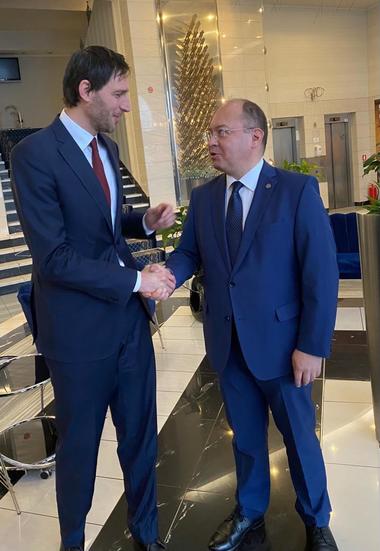 Ministrul de Externe Bogdan Aurescu a discutat cu ministrul afacerilor externe al Regatului Ţărilor de Jos pe tema aderării României la spaţiul Schengen / MAE: Ministrul Hoekstra a reiterat susţinerea activă a Ţărilor de Jos pentru aderarea României